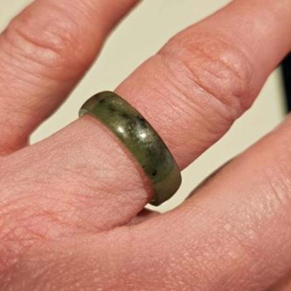 Jade ring - Picture 3 of 3